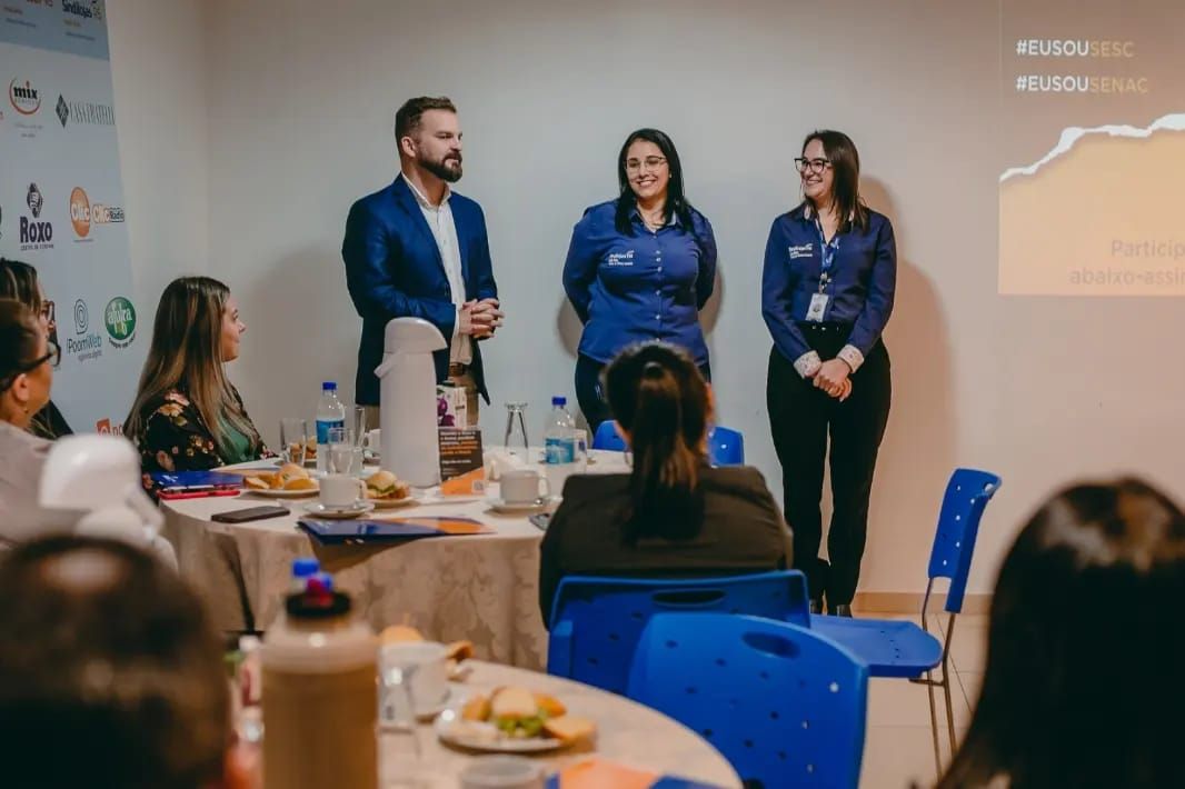 Coffe Tri Juntos Conecta