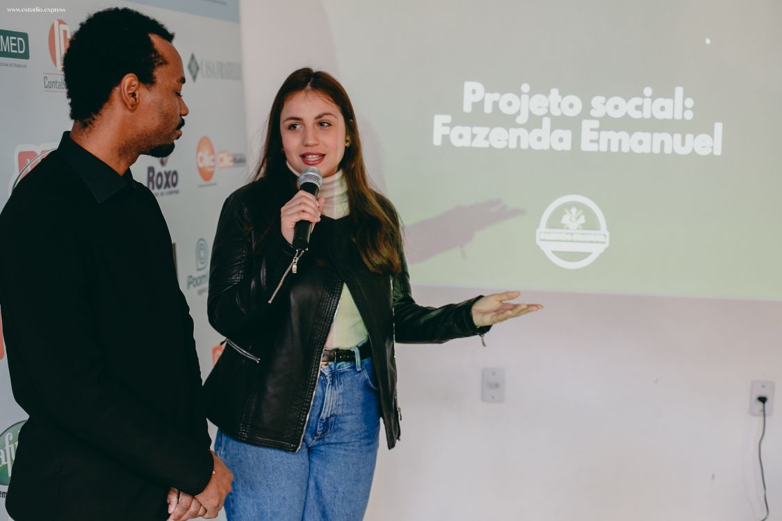 Café com Bate Papo, Agosto