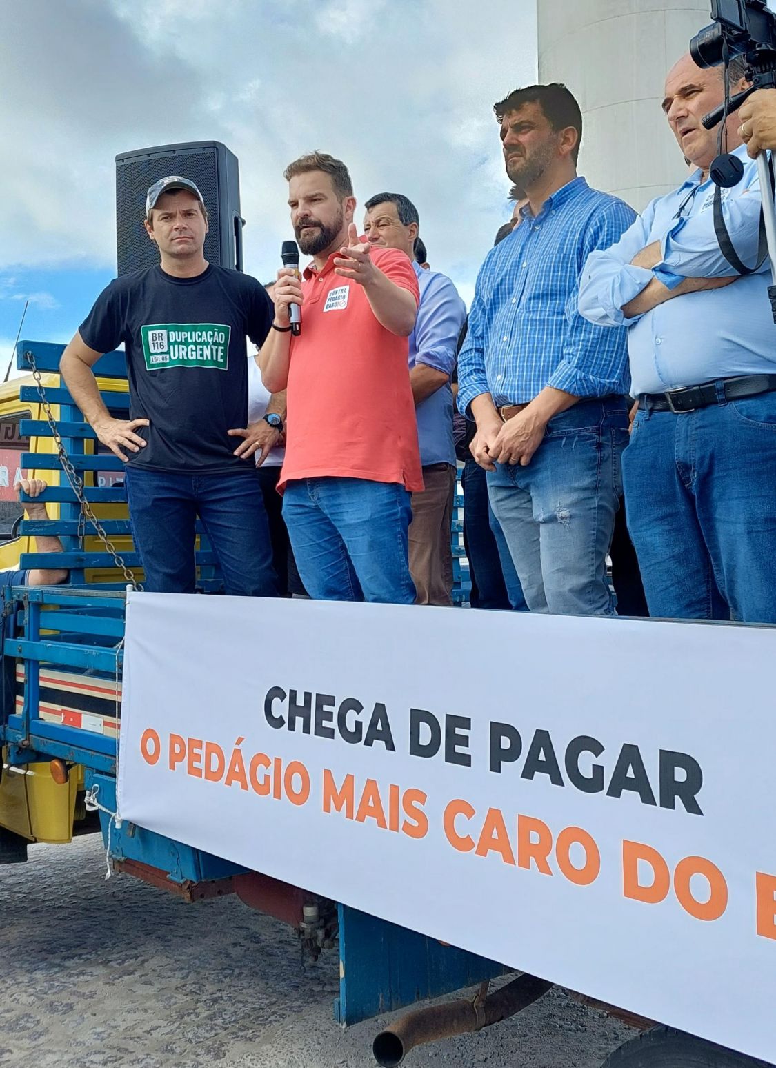 ATO DE MANIFESTAÇÃO CONTRA O PEDÁGIO MAIS CARO DO BRASIL
