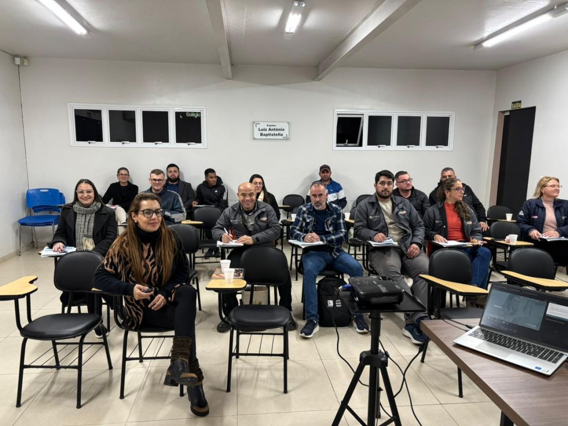 Sindilojas Costa Doce conclui Capacitação de Líderes em parceria com Fernanda Resende 