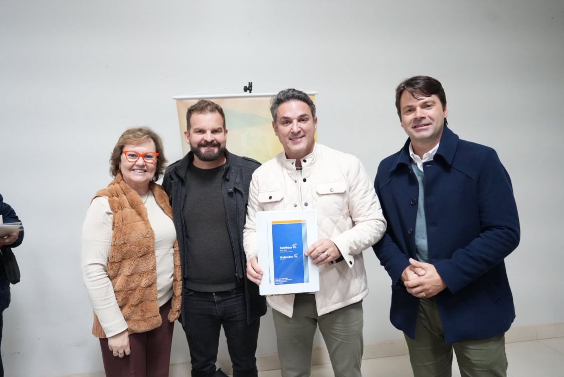 Sindilojas Costa Doce participa de reunião com pré-candidato ao Governo do RS e entrega Carta de Compromissos